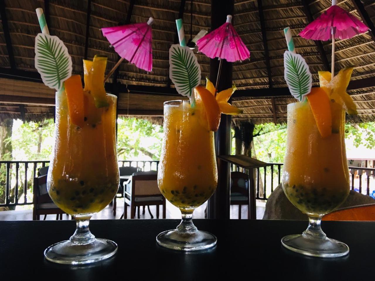 Cerf Island Resort Round Island Esterno foto