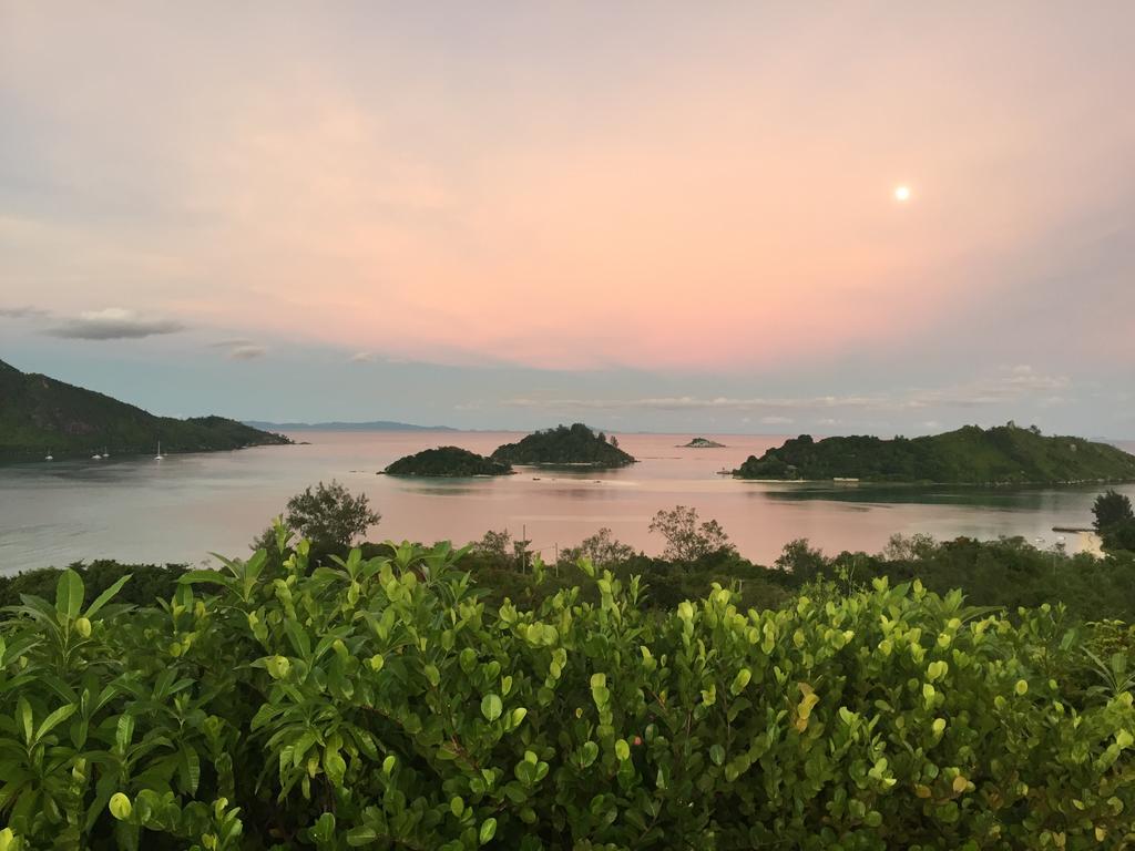 Cerf Island Resort Round Island Esterno foto