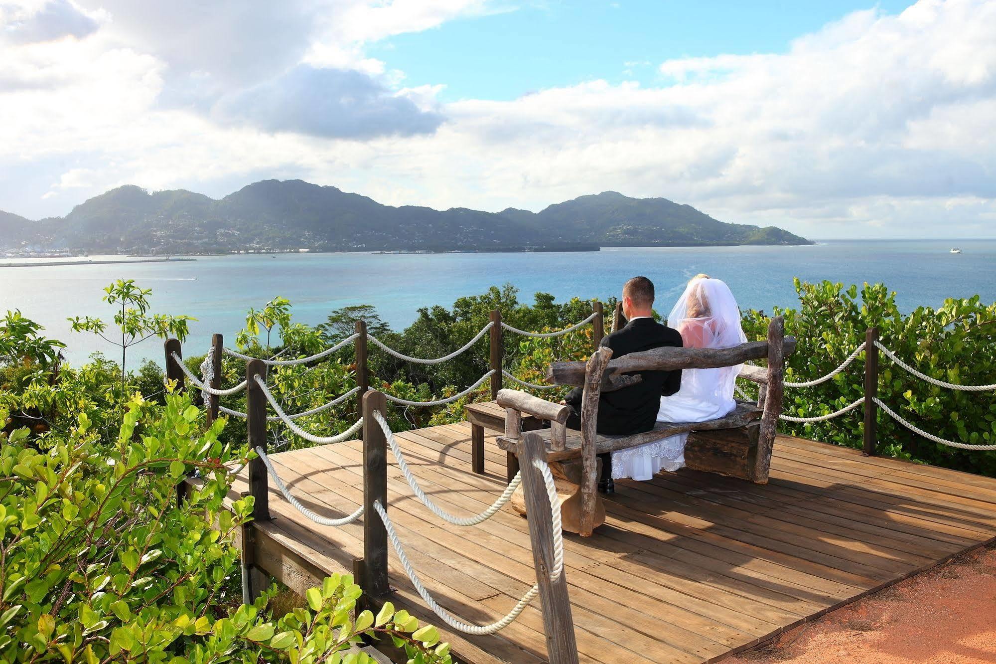 Cerf Island Resort Round Island Esterno foto